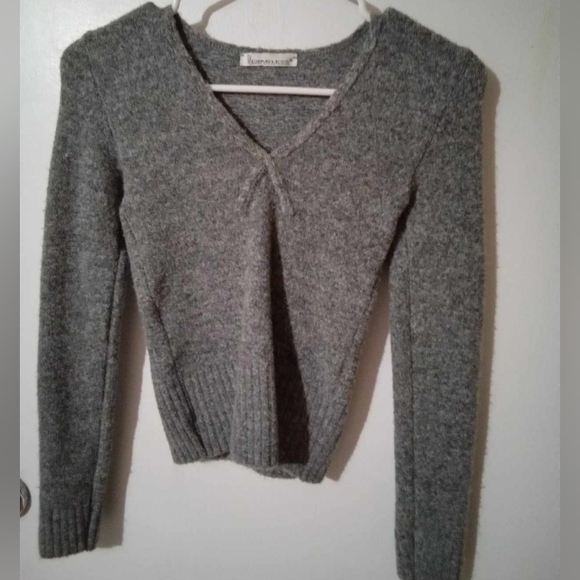 VINTAGE "DIAB'LESS" FROM FRANCE WOMEN'S SMALL GREY SWEATER NWOT ๐ฅ - Picture 2 of 3